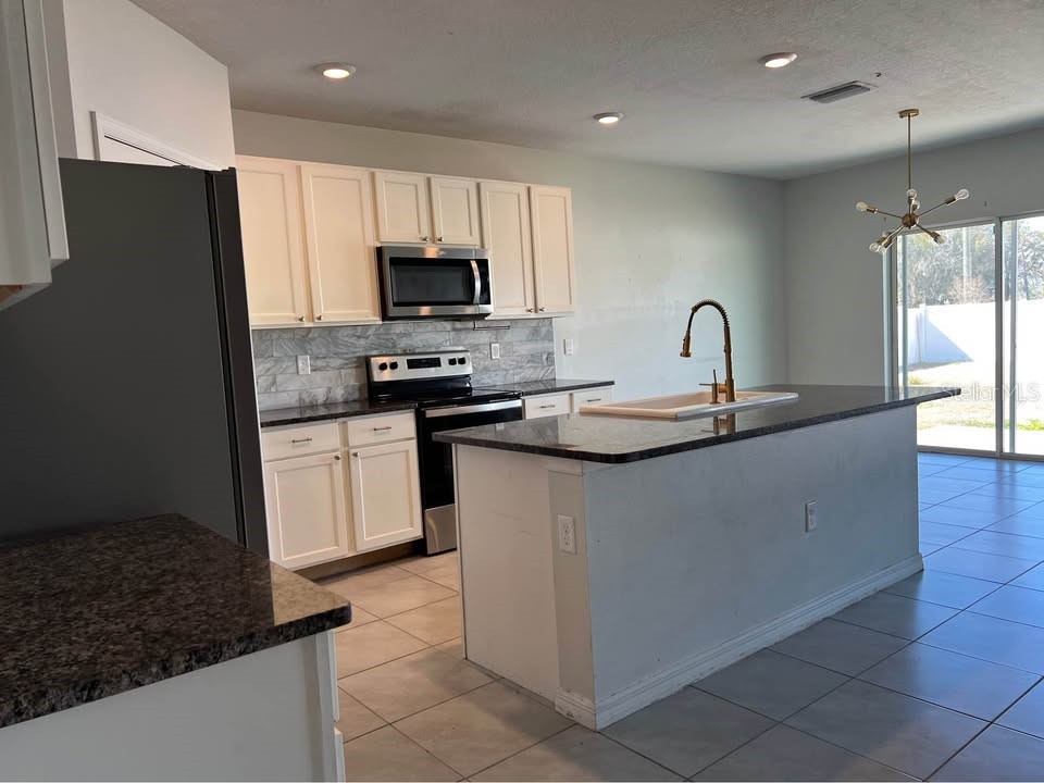 1703 Johnson Pointe Drive Plant City FL 33566 TB8472648 image2