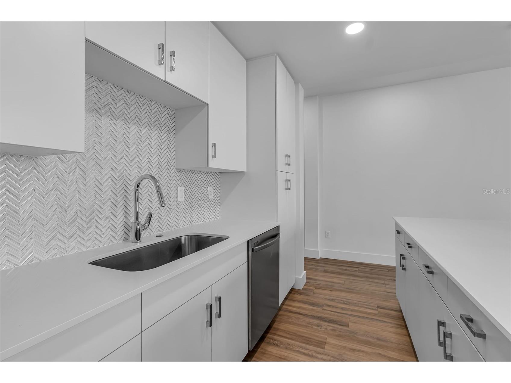 1703 N Tamiami Trail #211 Sarasota FL 34234 - WHITAKER BAYOU AND SARASOTA BA A4693274 image6