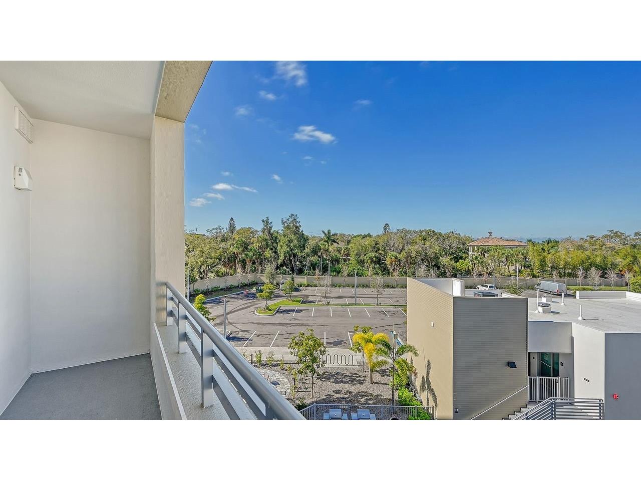 1703 N Tamiami Trail #404 Sarasota FL 34234 A4673230 image18