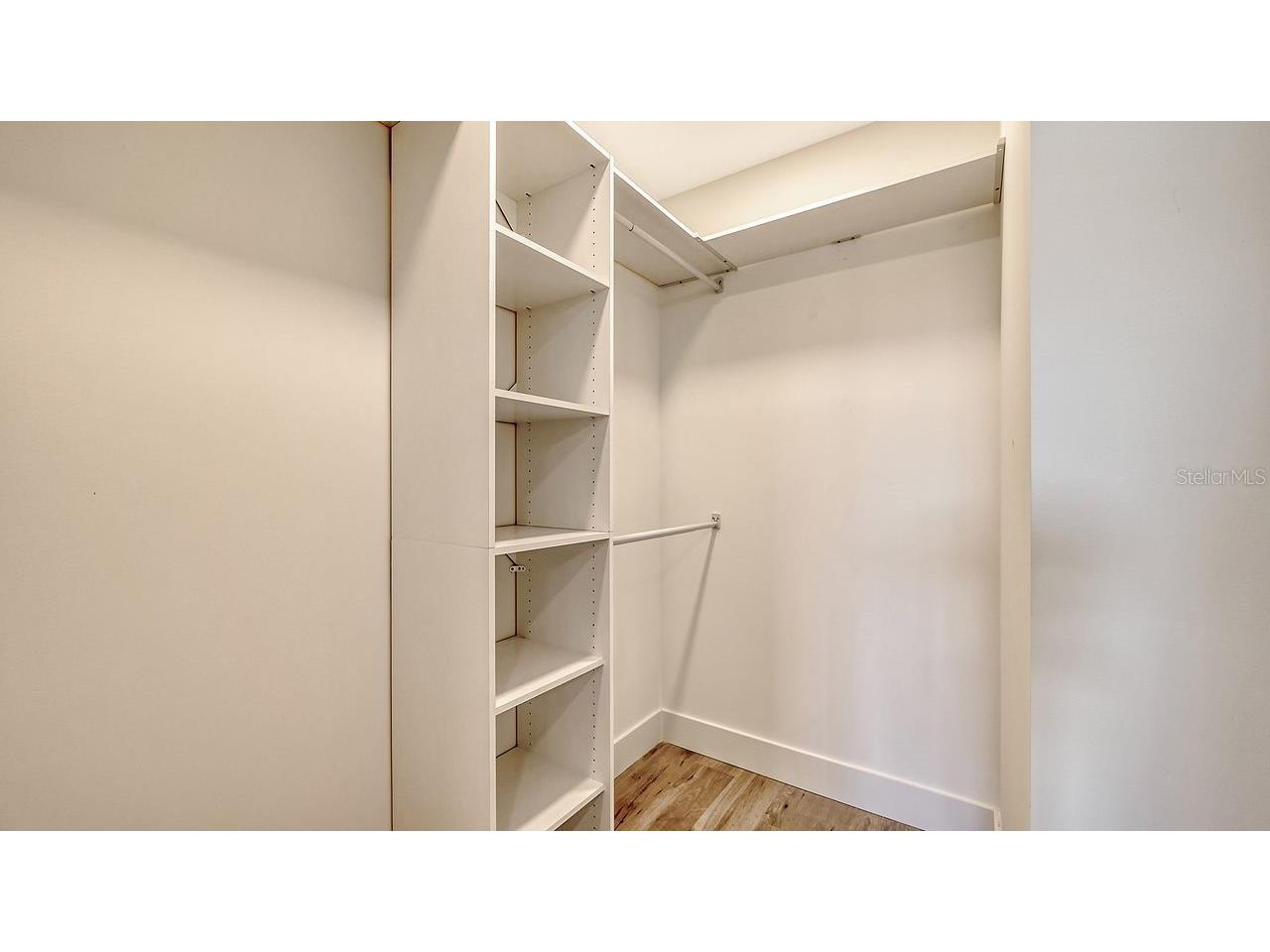 1703 N Tamiami Trail #404 Sarasota FL 34234 A4673230 image32