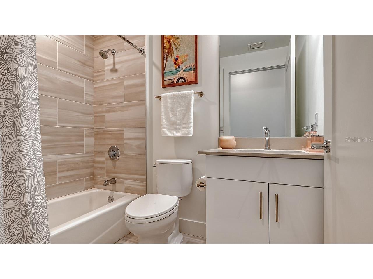 1703 N Tamiami Trail #404 Sarasota FL 34234 A4673230 image33