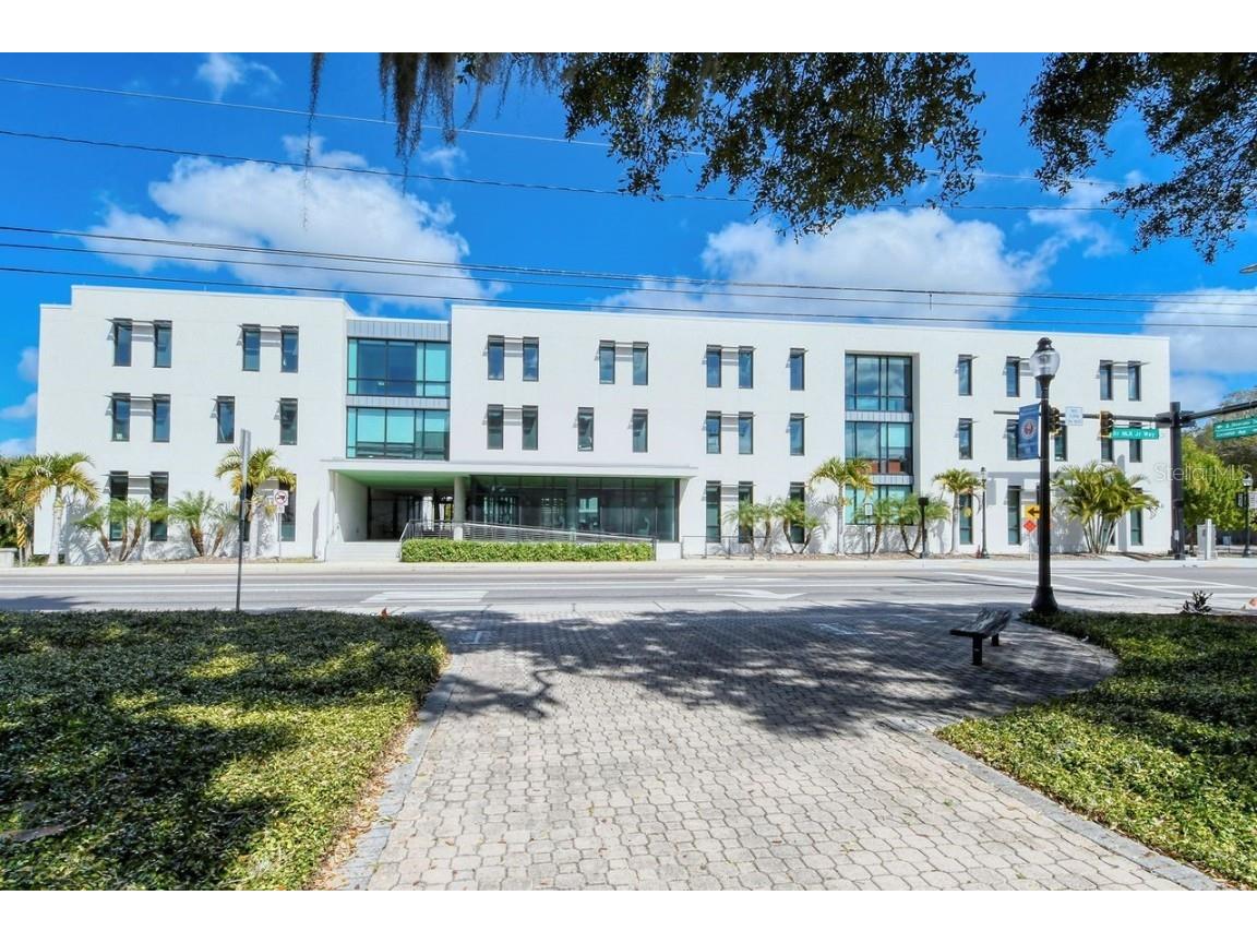 1703 N Tamiami Trail #404 Sarasota FL 34234 A4673230 image74