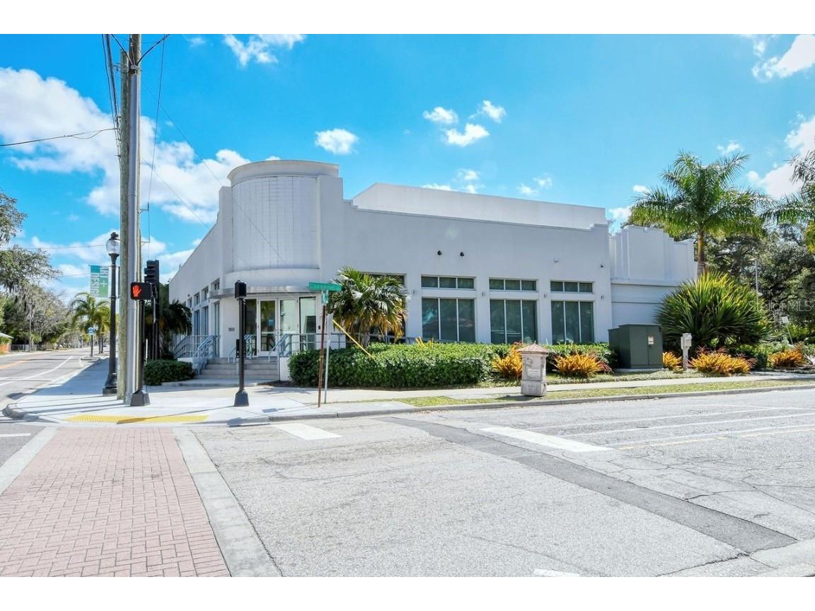 1703 N Tamiami Trail #404 Sarasota FL 34234 A4673230 image75