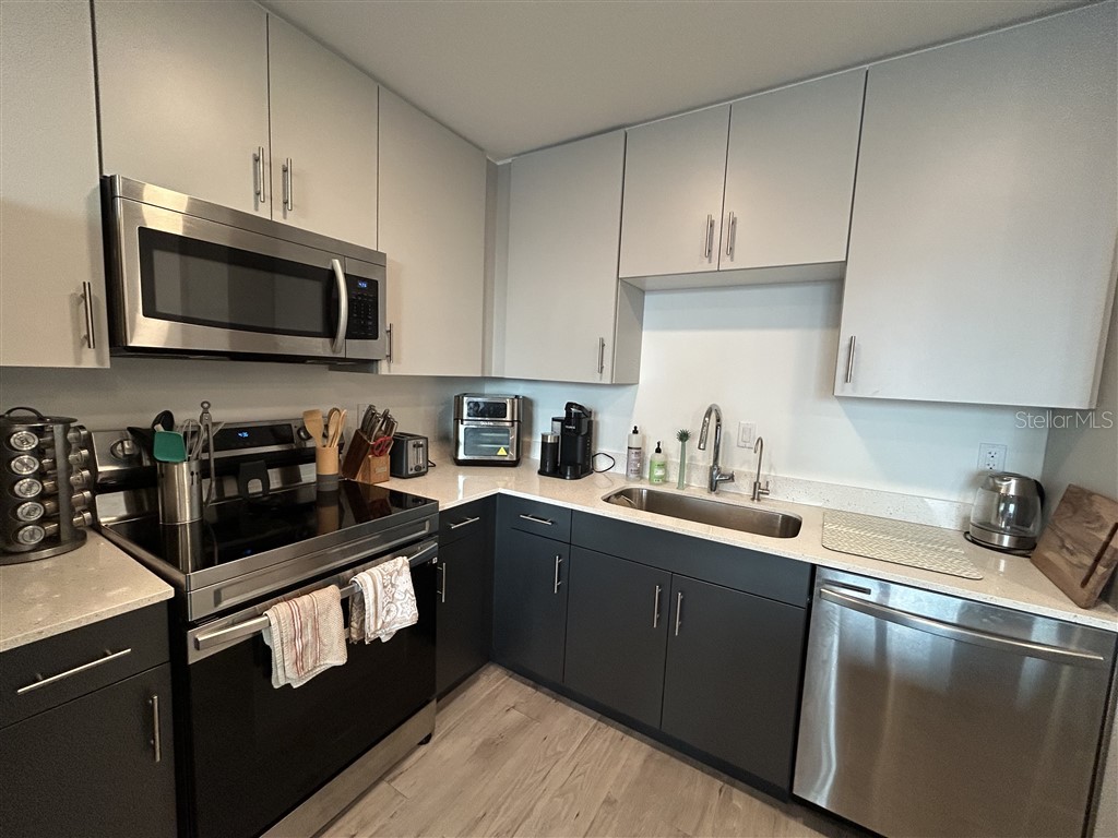 1703 N Tamiami Trail #510 Sarasota FL 34234 O6422287 image7