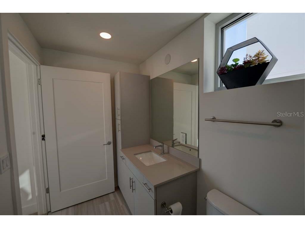 1703 N Tamiami Trail #511 Sarasota FL 34234 A4649626 image20