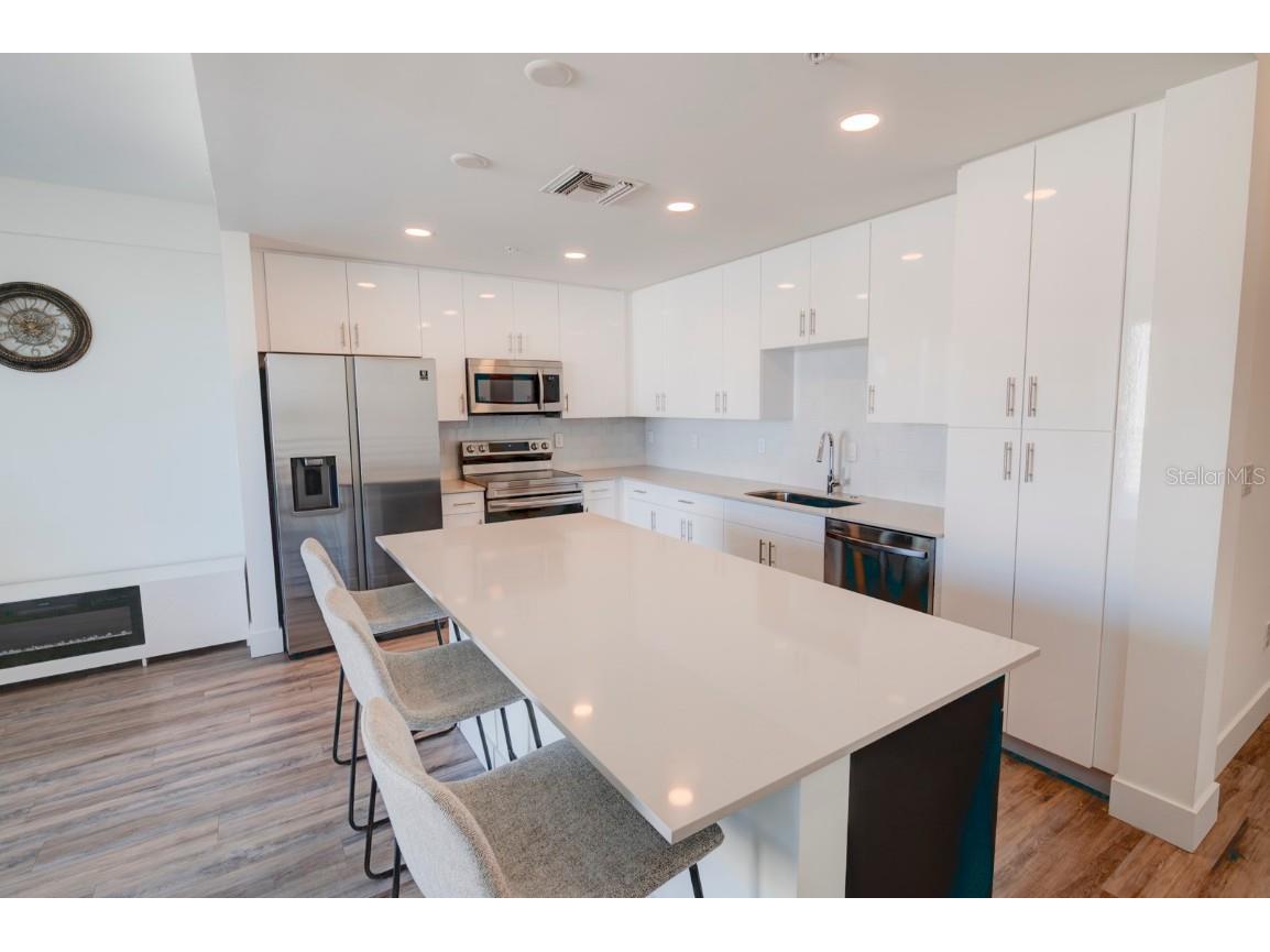 1703 N Tamiami Trail #511 Sarasota FL 34234 A4649626 image8