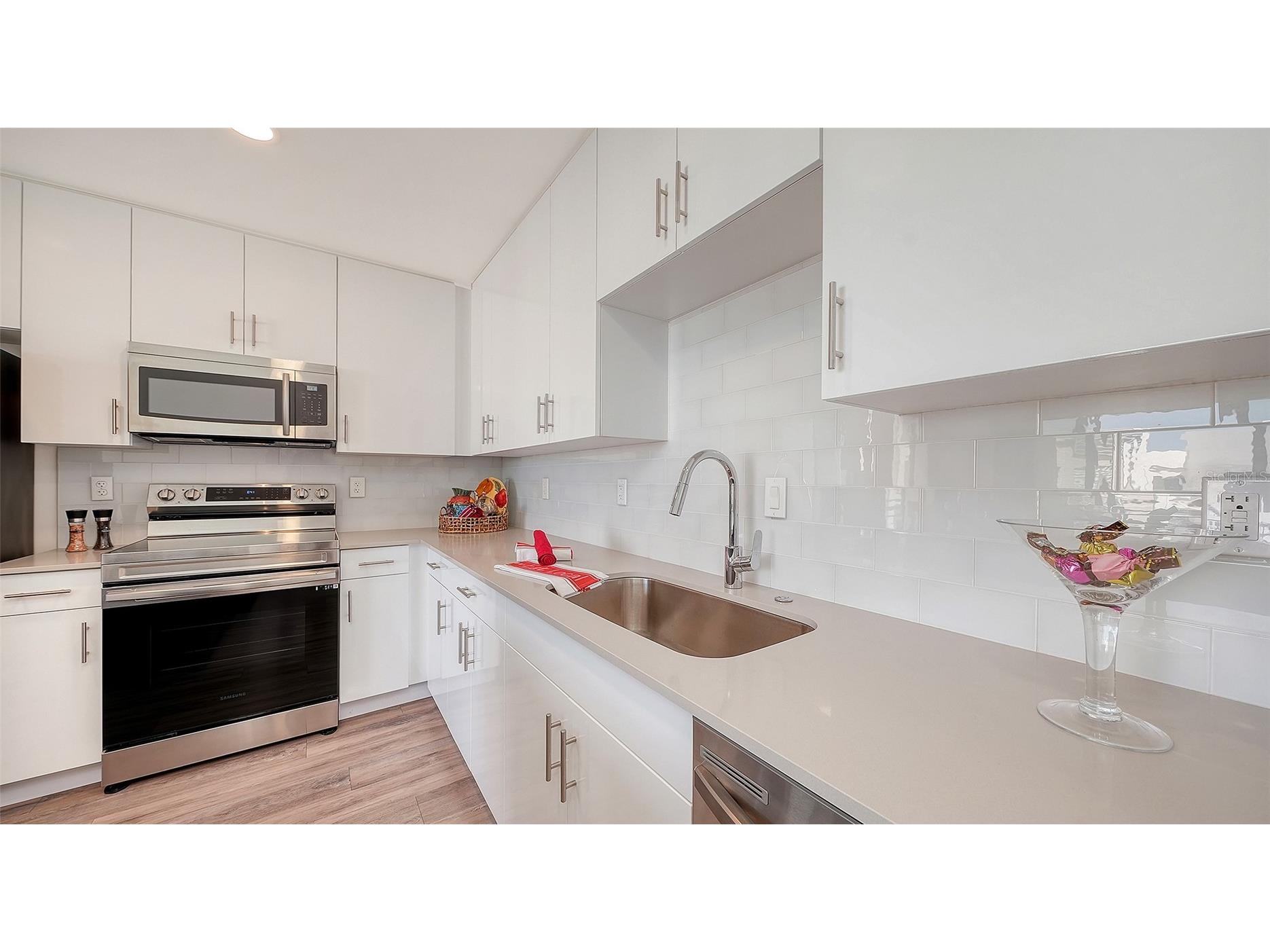 1703 N Tamiami Trail #511 Sarasota FL 34234 - WHITAKER BAYOU/SARASOTA BAY A4685576 image8