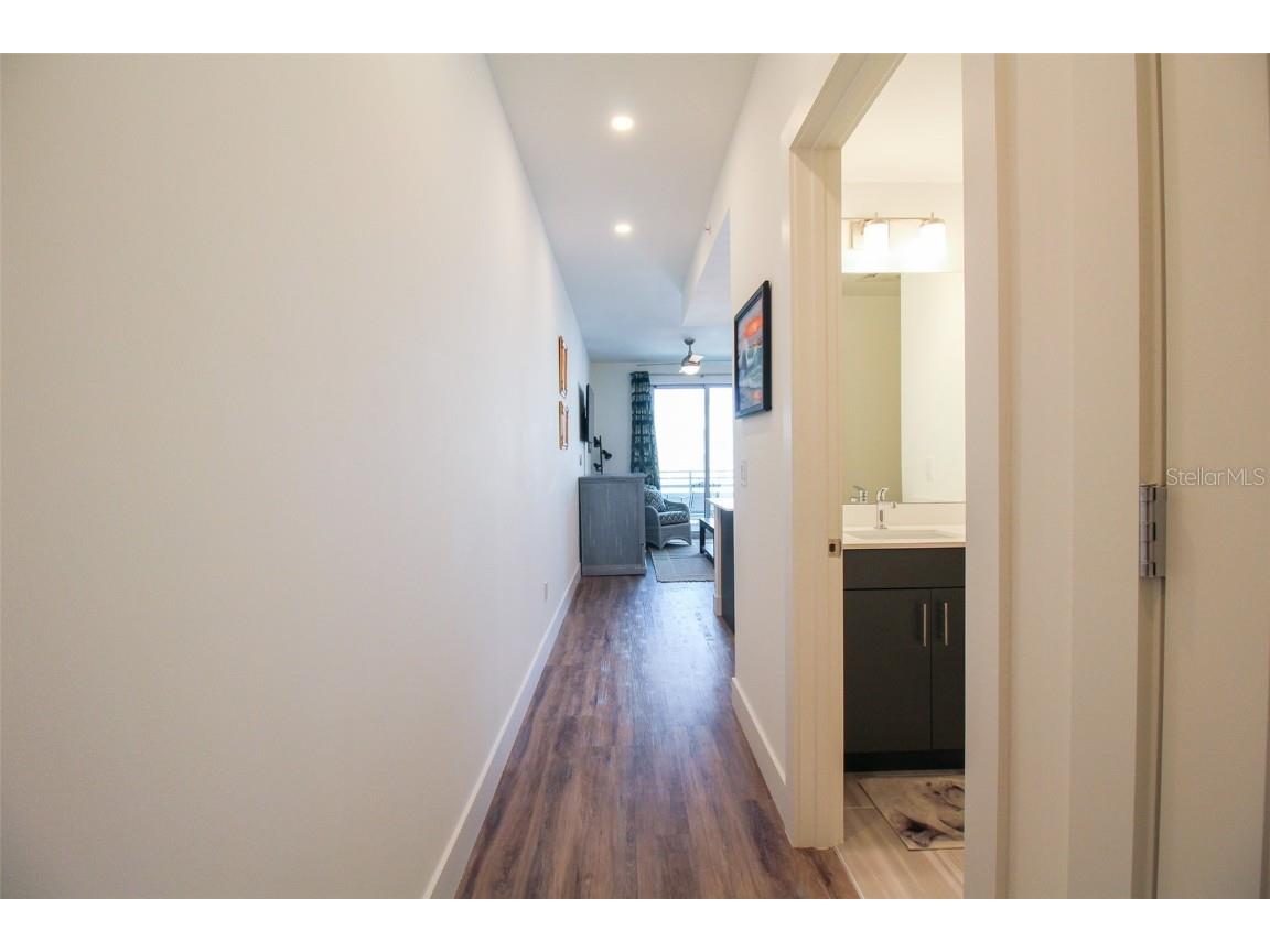 1703 N Tamiami Trail #B406 Sarasota FL 34234 A4564357 image28