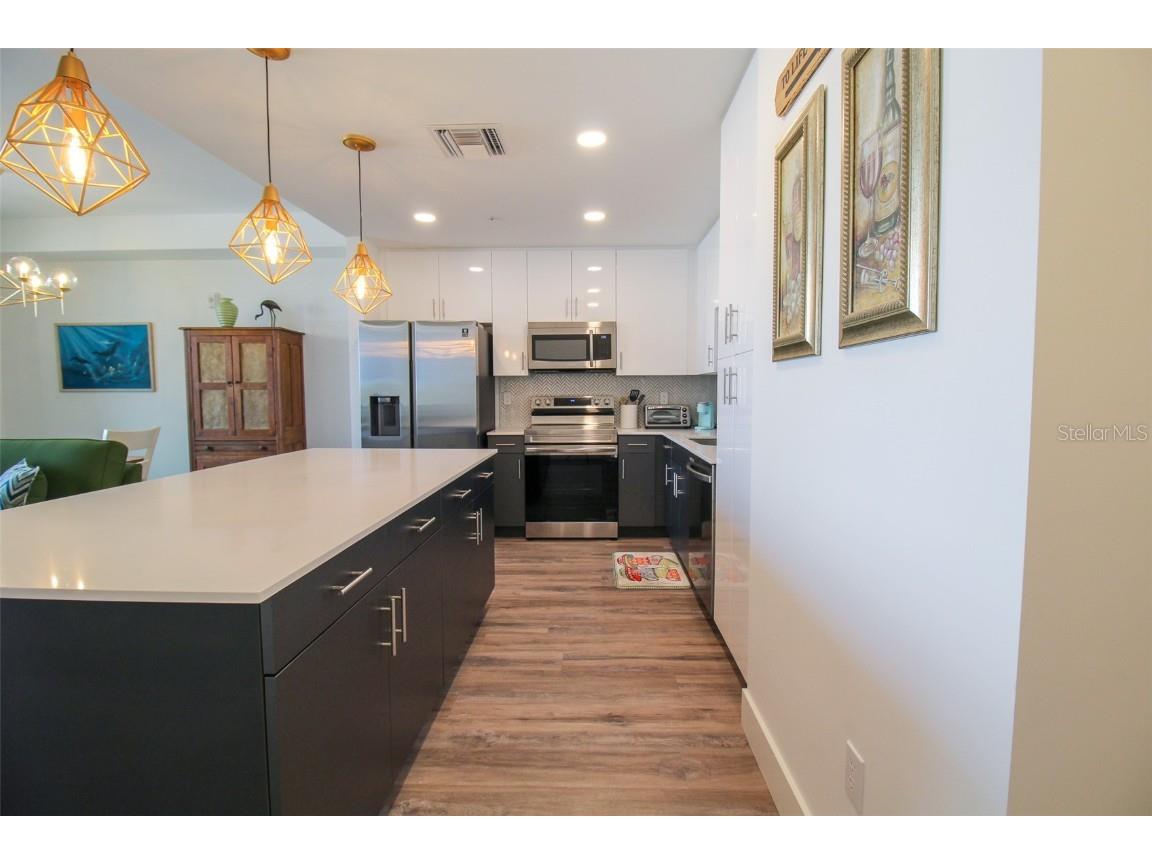 1703 N Tamiami Trail #B406 Sarasota FL 34234 A4564357 image31