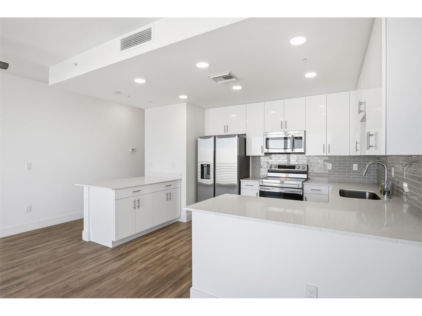 1703 N Tamiami Trail #B507 Sarasota FL 34234 A4678101 image12