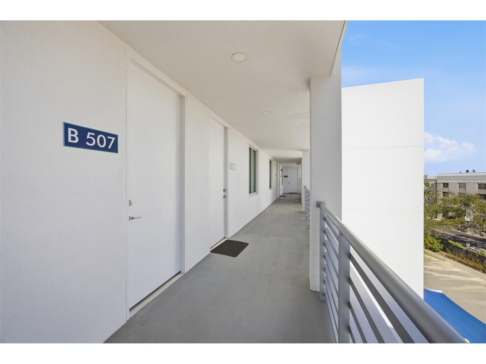 1703 N Tamiami Trail #B507 Sarasota FL 34234 A4678101 image3