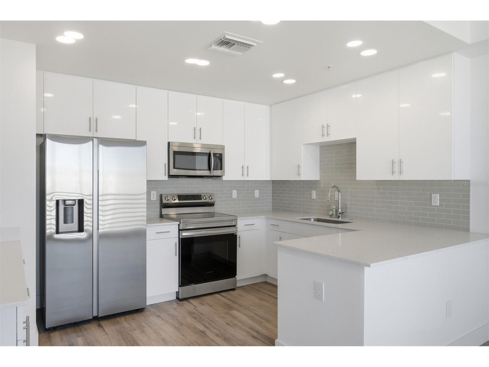 1703 N Tamiami Trail #B507 Sarasota FL 34234 A4678101 image9