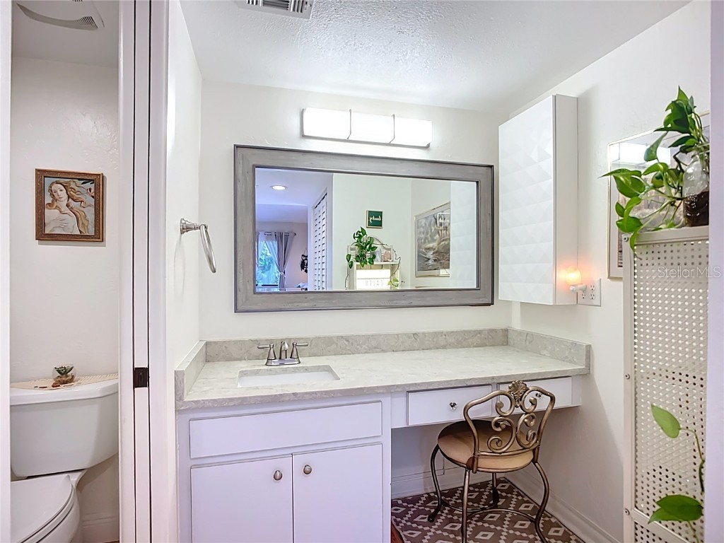 1703 Pelican Cove Road #455 Sarasota FL 34231 - SARASOTA BAY TB8446383 image13