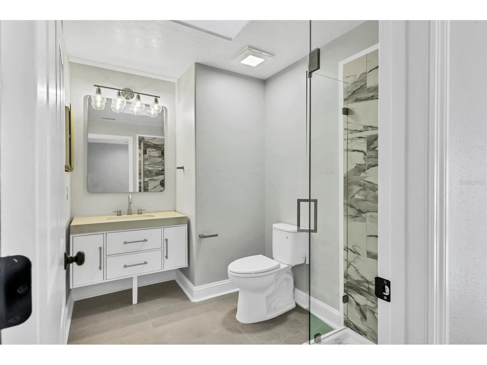 1703 Starling Drive #1703 Sarasota FL 34231 A4668895 image36