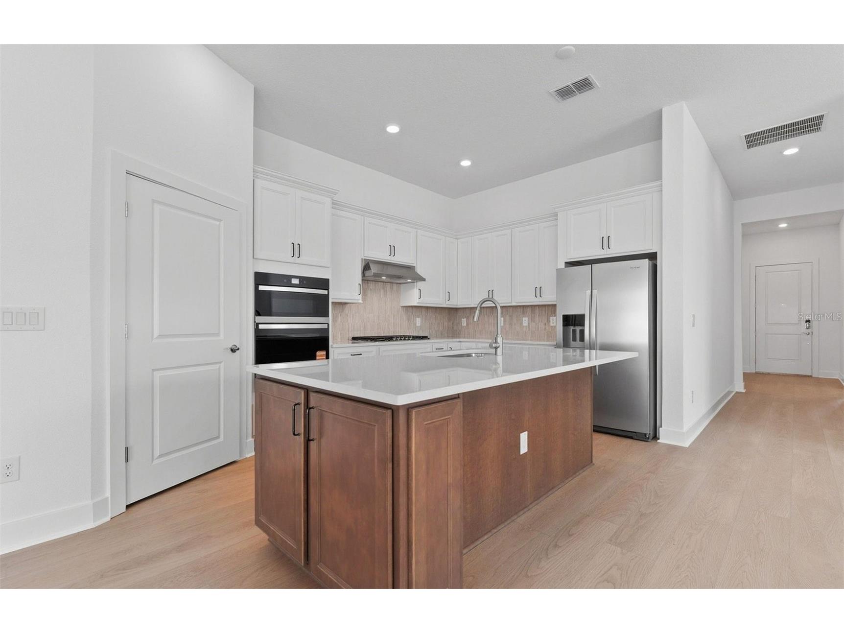 1703 Valier Point Zephyrhills FL 33541 TB8454167 image3