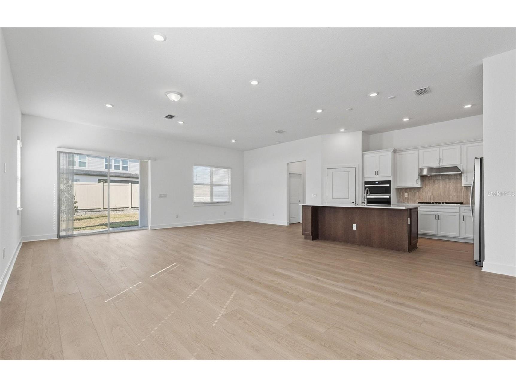 1703 Valier Point Zephyrhills FL 33541 TB8454167 image7