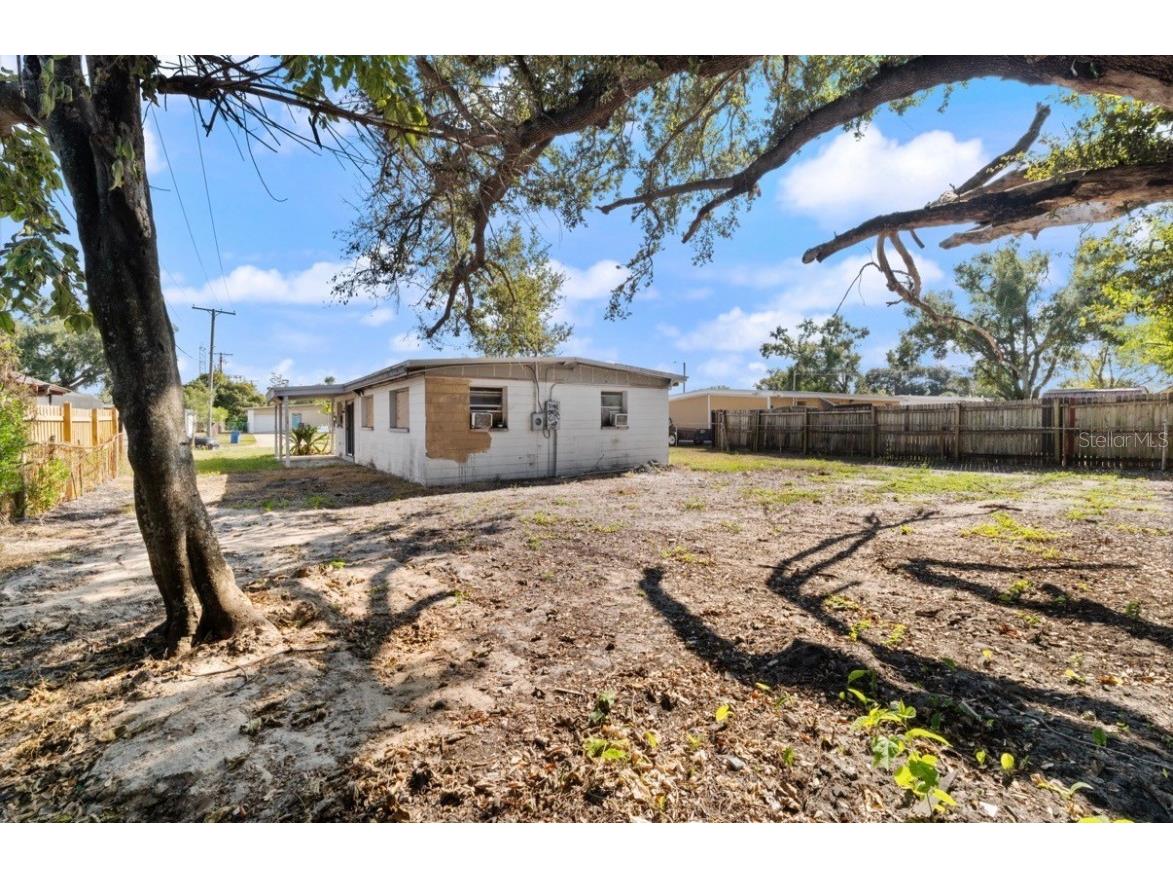 1703 Warrington Way Tampa FL 33619 TB8452225 image10