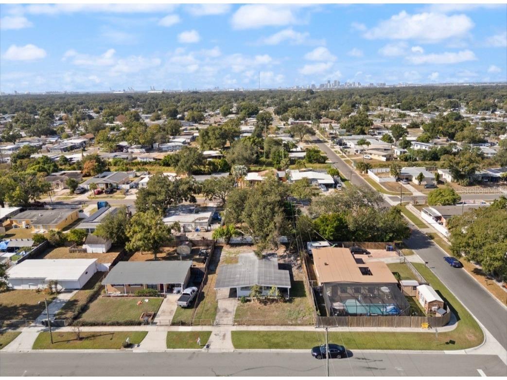 1703 Warrington Way Tampa FL 33619 TB8452225 image14