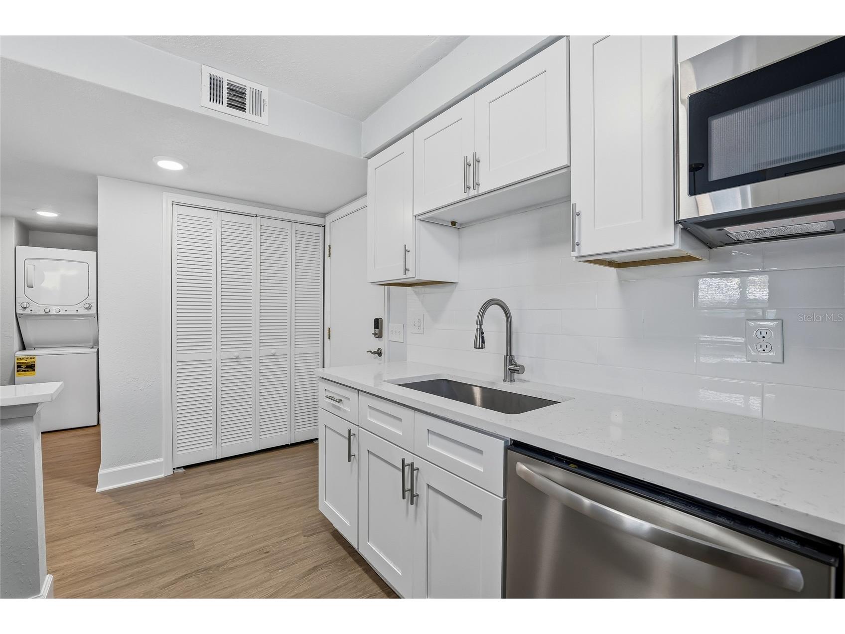 17035 Gulf Boulevard #113 North Redington Beach FL 33708 TB8462834 image10