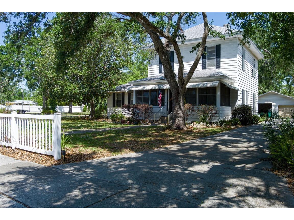 1704 4th Street W Palmetto FL 34221 A4648229 image1