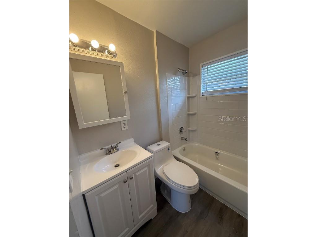 1704 Central Avenue Sarasota FL 34234 A4674003 image11