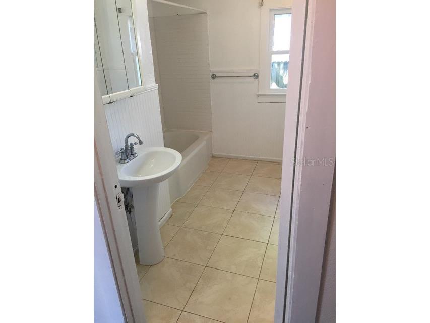 1704 Cocoanut Avenue Sarasota FL 34234 A4666635 image9