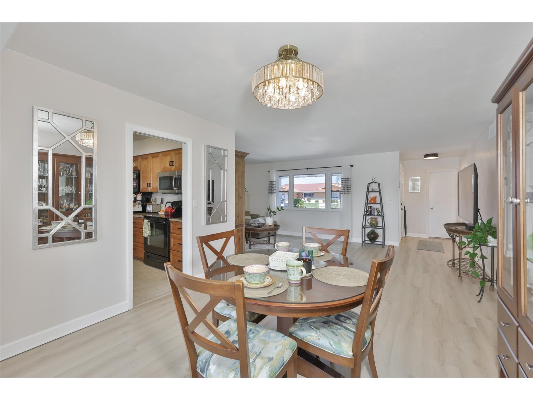 1704 Danbury Drive Sun City Center FL 33573 - South Lake TB8498415 image11