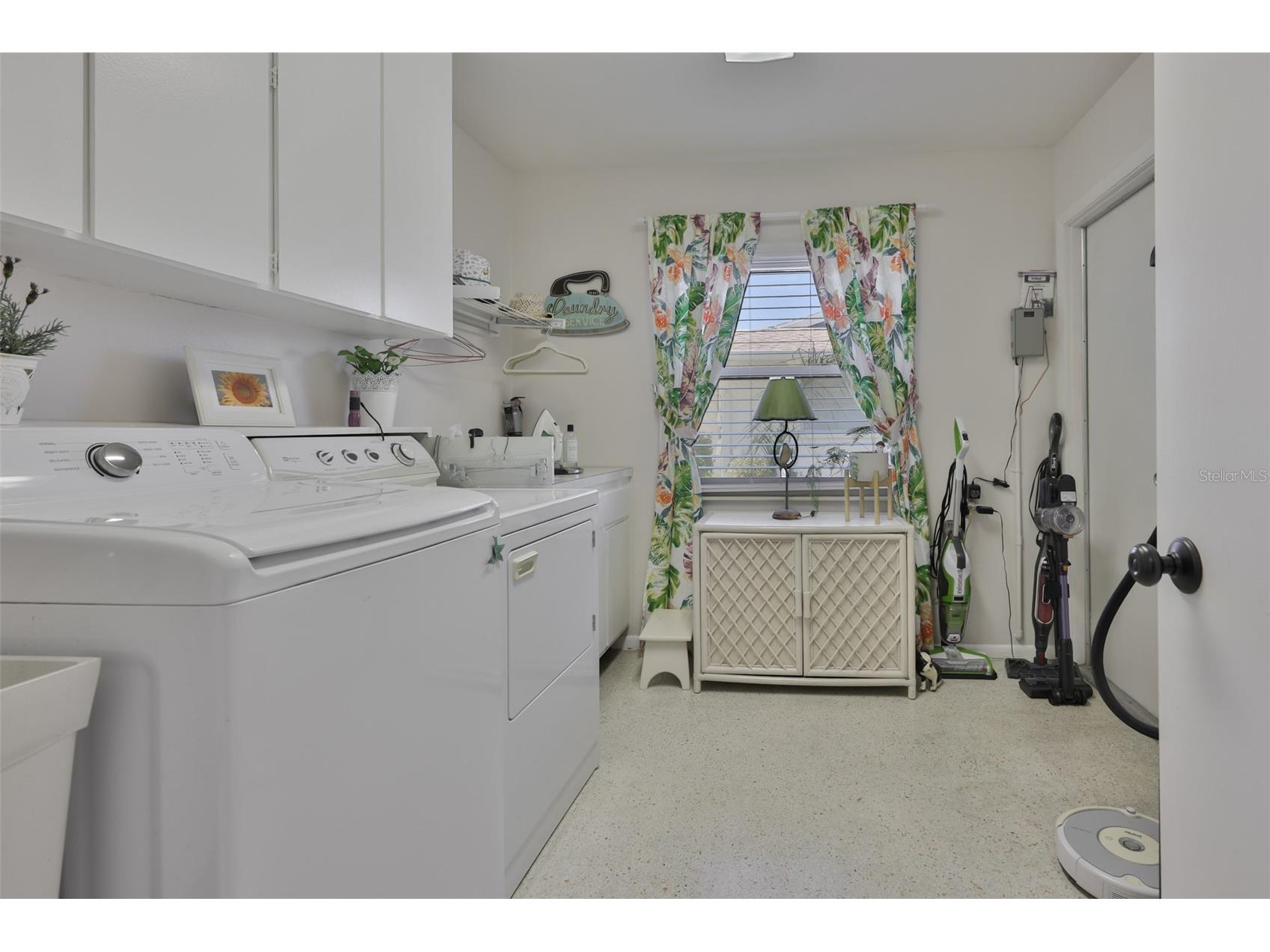 1704 Danbury Drive Sun City Center FL 33573 - South Lake TB8498415 image21