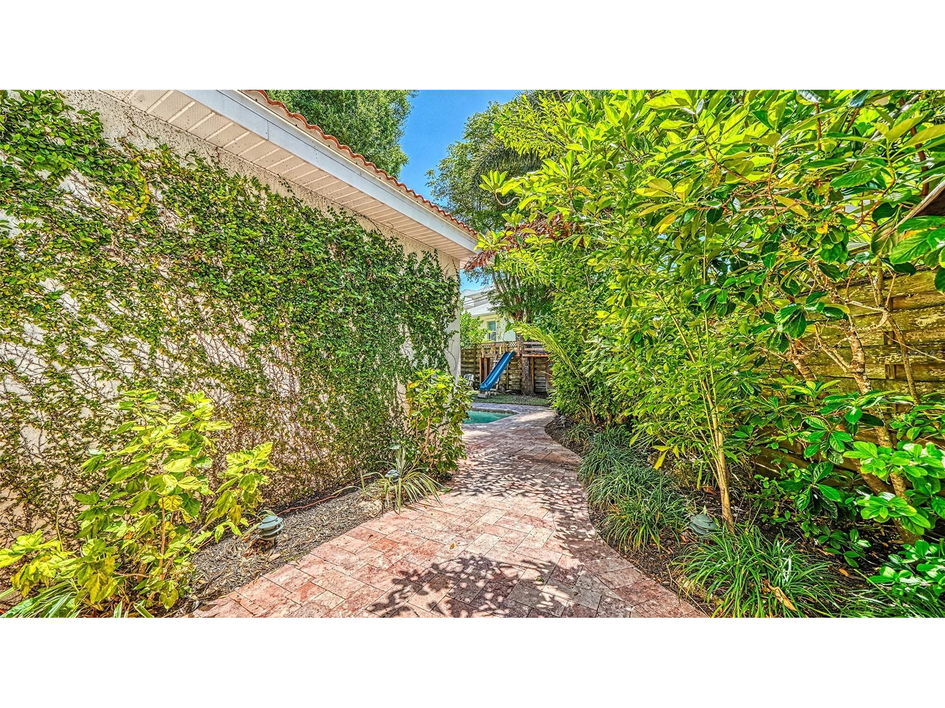1704 Fortuna Street Sarasota FL 34239 A4689929 image37