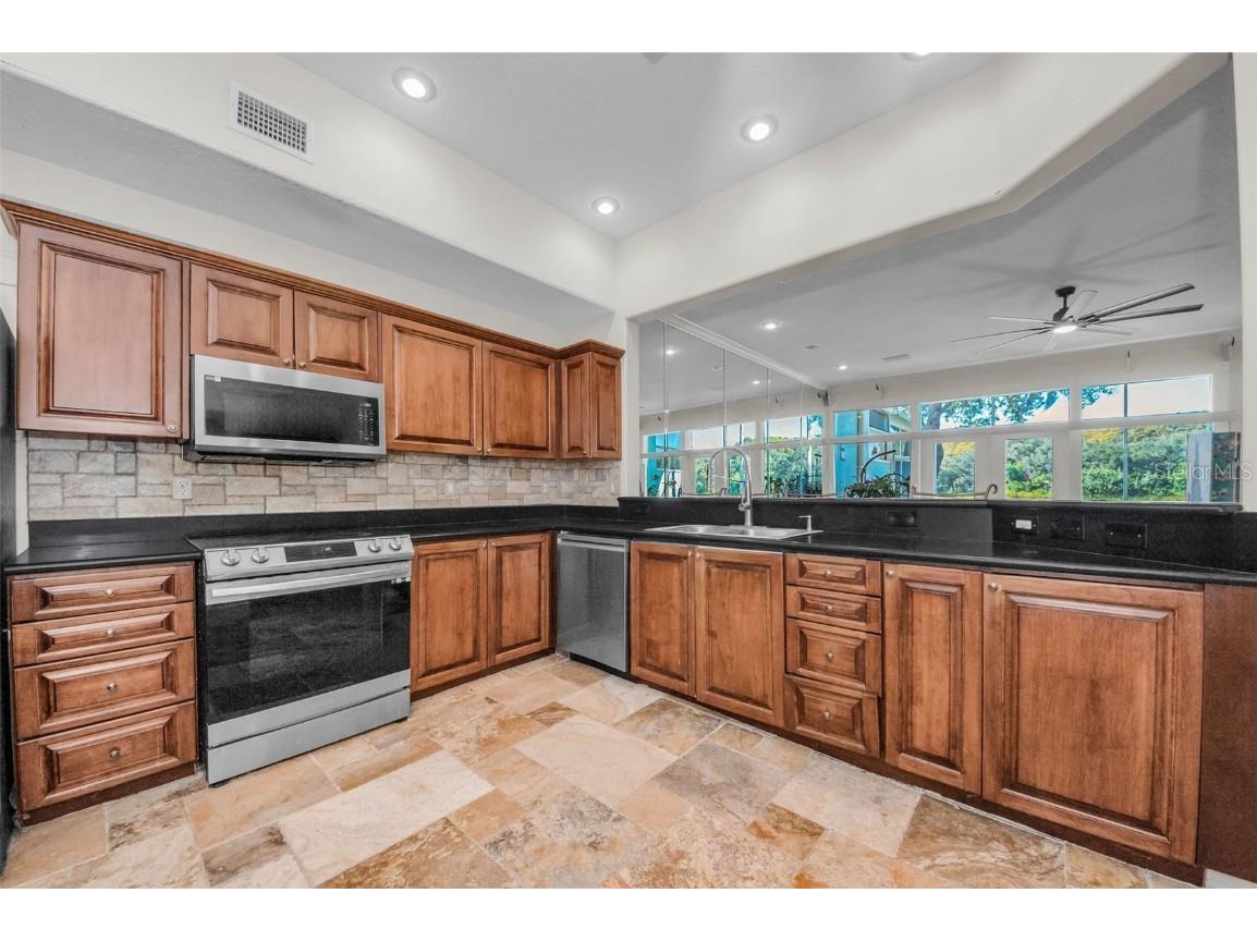 1704 Lago Vista Boulevard Palm Harbor FL 34685 - LAKE TARPON TB8448718 image15