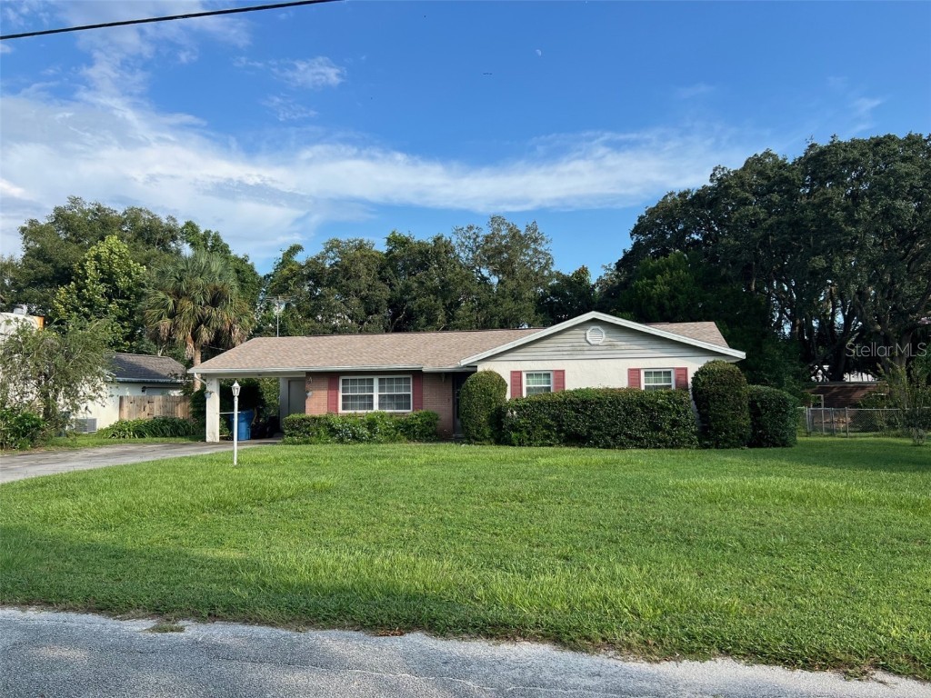 1704 Palm Avenue Deland FL 32724 V4937951 image1