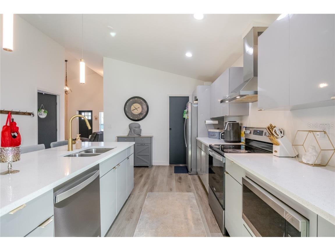 1704 W Hanna Avenue Tampa FL 33604 L4957693 image10