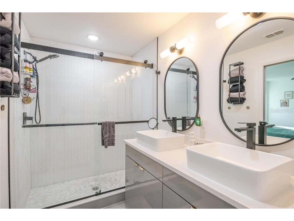 1704 W Hanna Avenue Tampa FL 33604 L4957693 image21