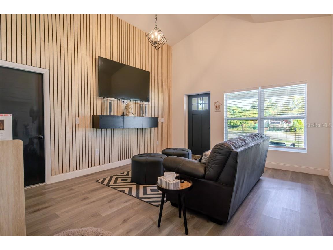 1704 W Hanna Avenue Tampa FL 33604 L4957693 image6