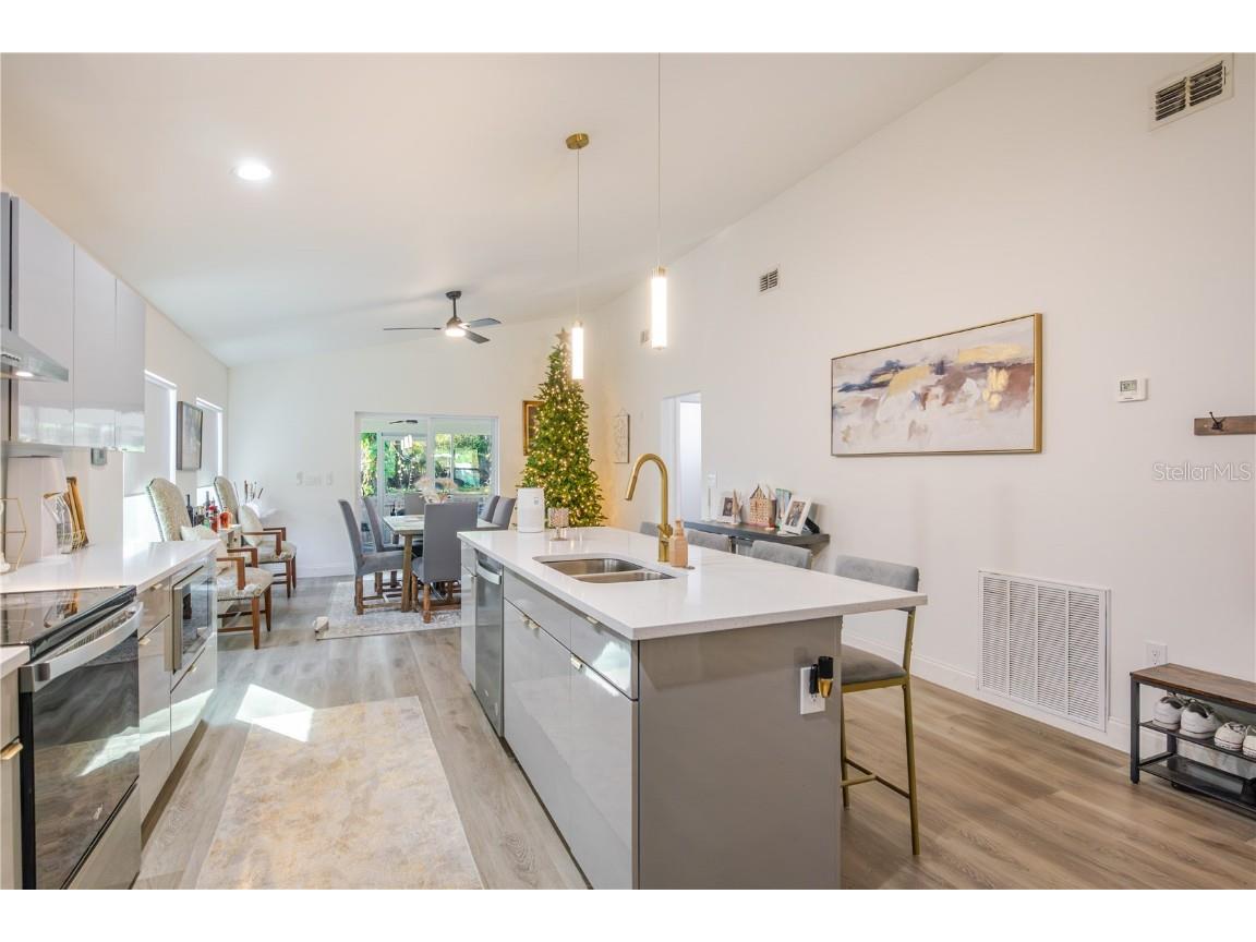 1704 W Hanna Avenue Tampa FL 33604 L4957693 image9