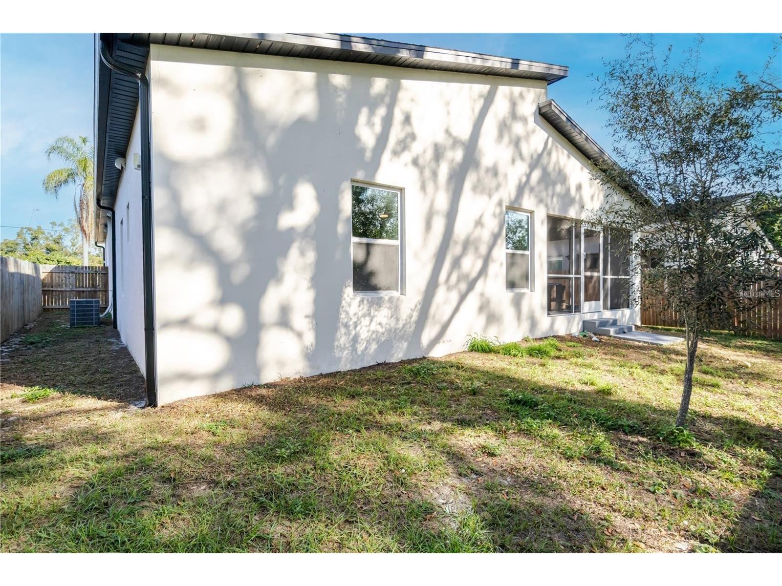1704 W Hanna Avenue Tampa FL 33604 L4961916 image43