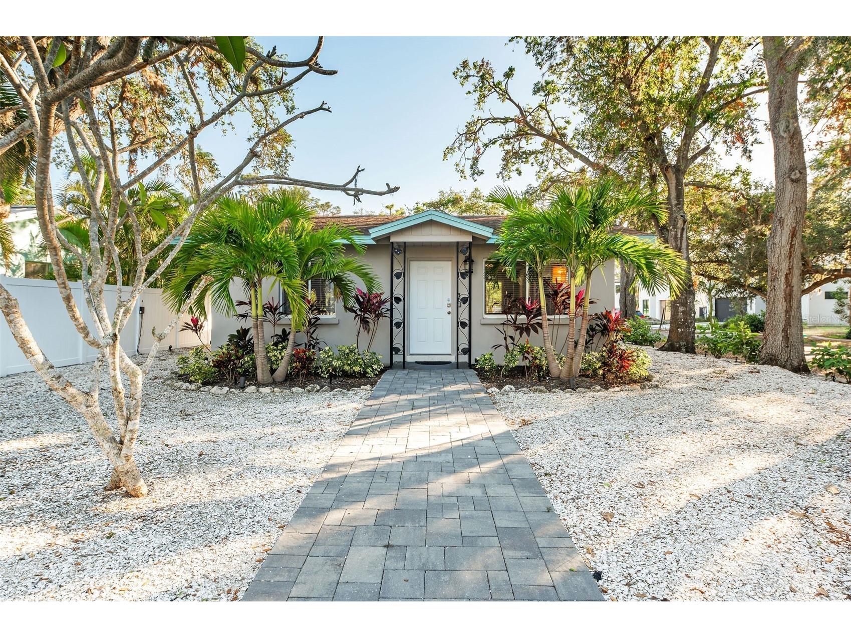 1704 Wisconsin Lane Sarasota FL 34239 A4683524 image1