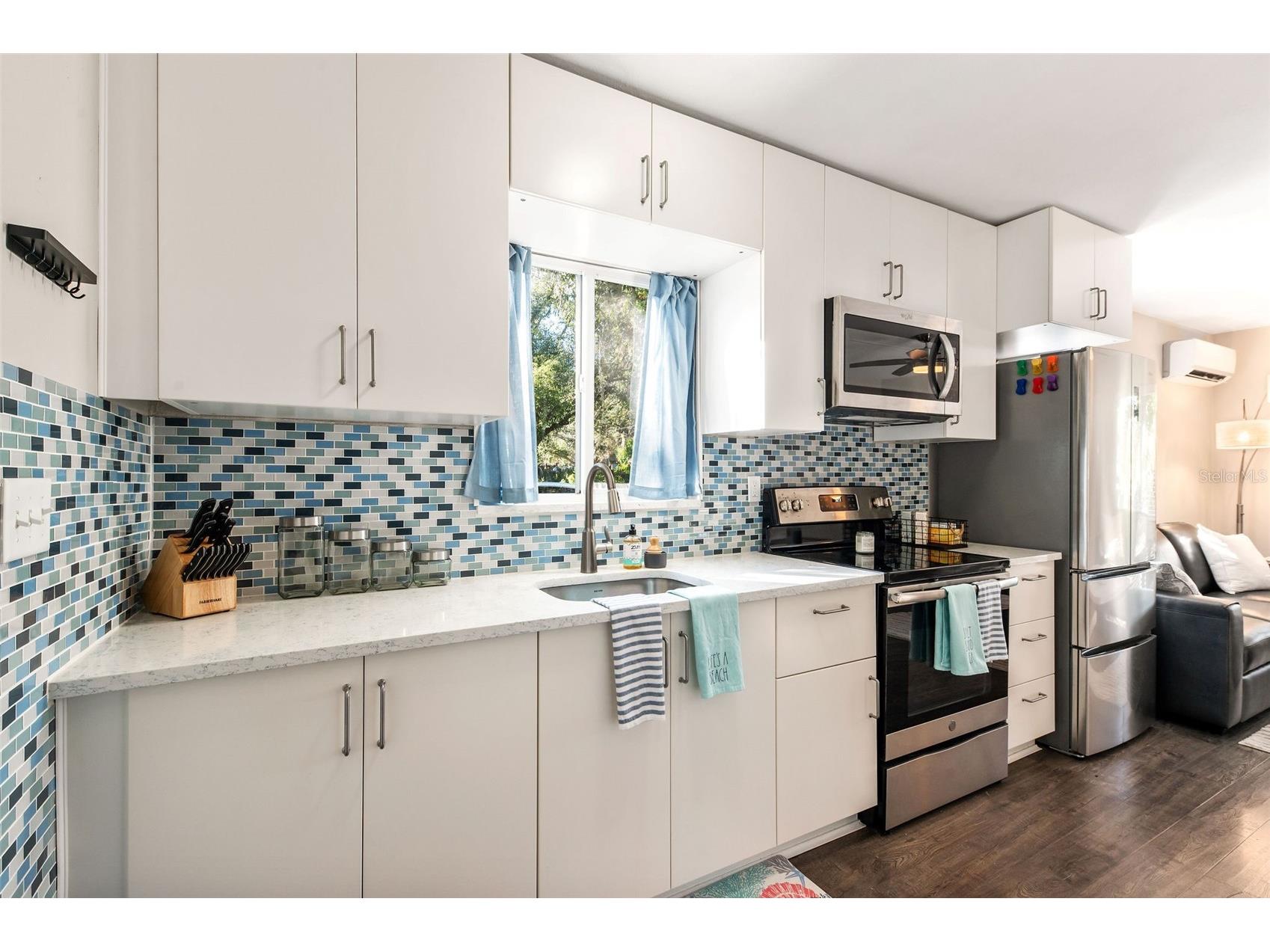 1704 Wisconsin Lane Sarasota FL 34239 A4683524 image10