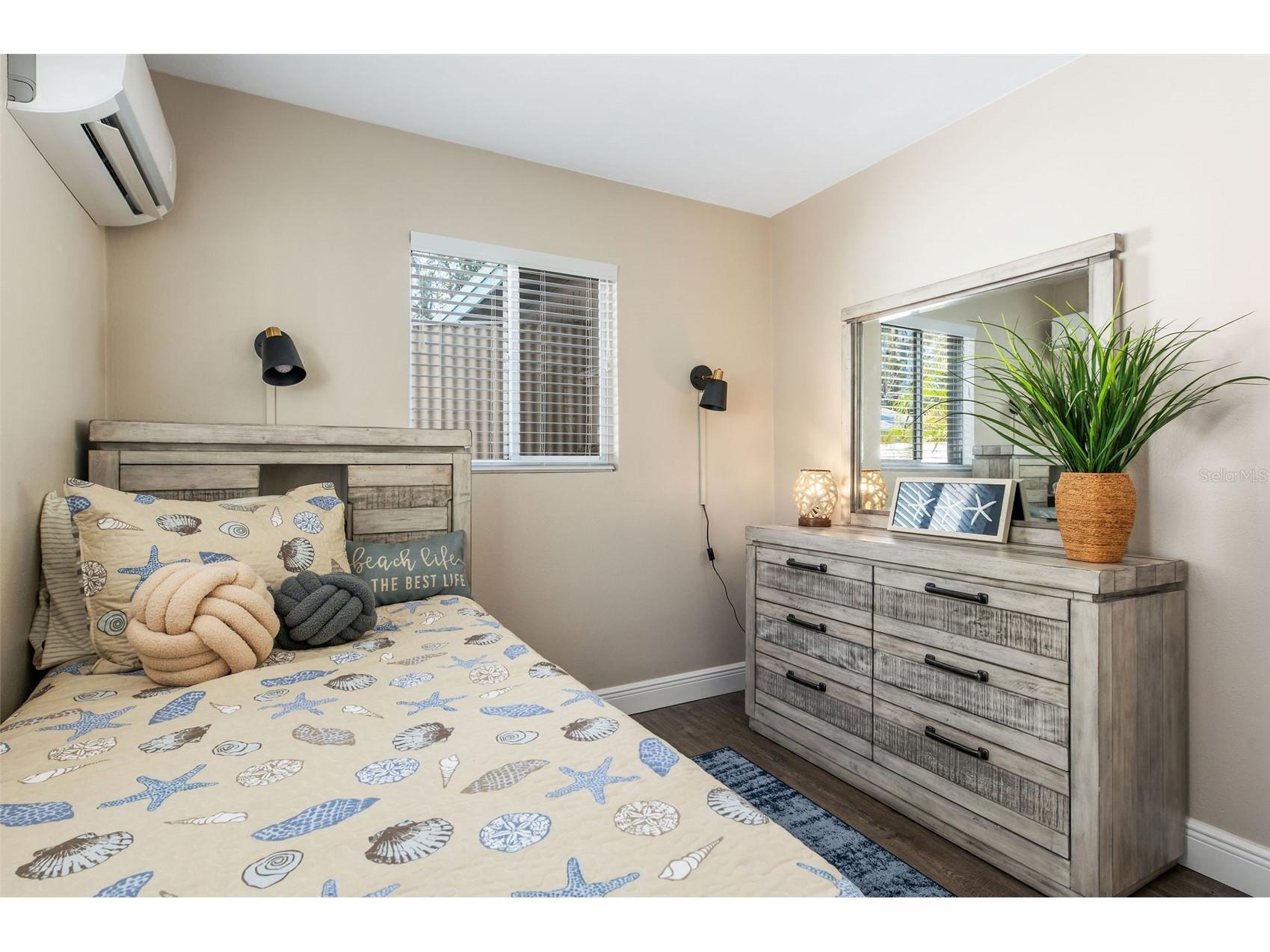 1704 Wisconsin Lane Sarasota FL 34239 A4683524 image21