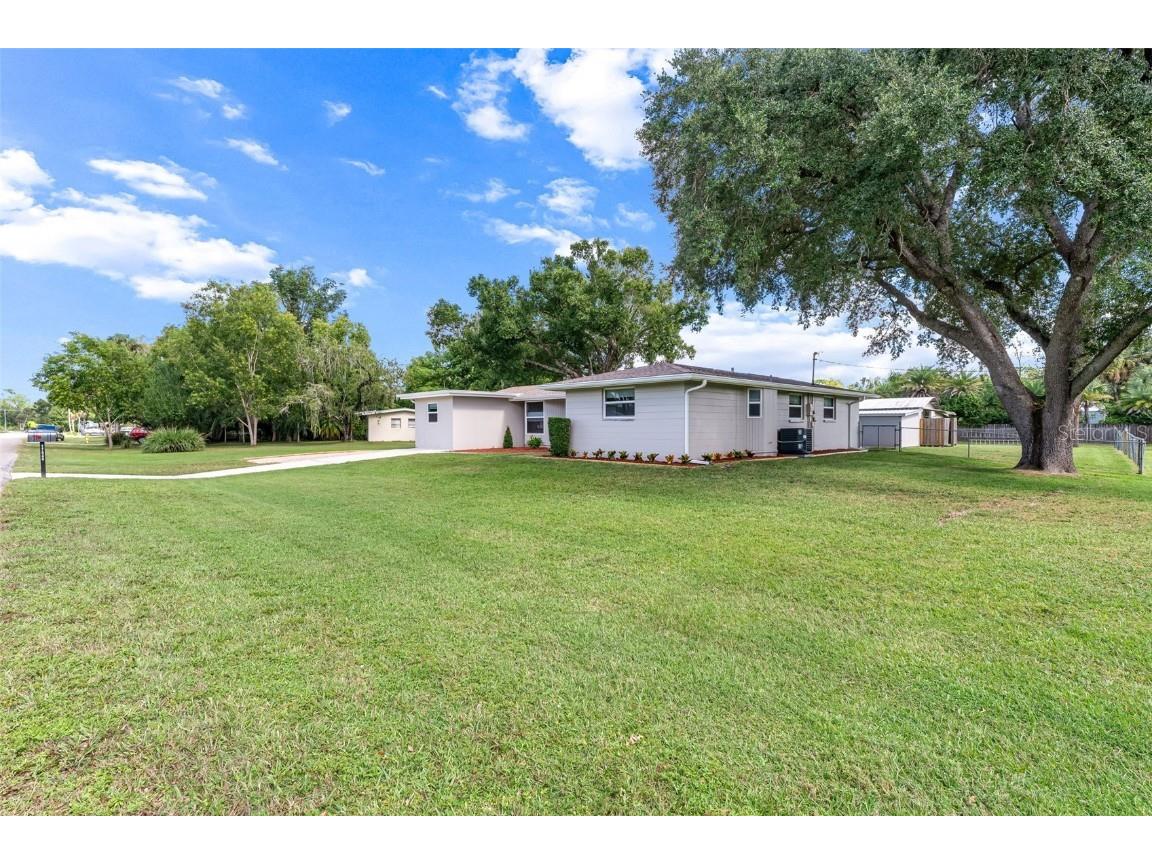 17040 E Lake Drive North Fort Myers FL 33917 C7516851 image4