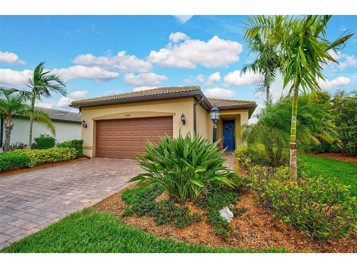 17043 Hampton Falls Terrace Bradenton FL 34202 A4605520 image1
