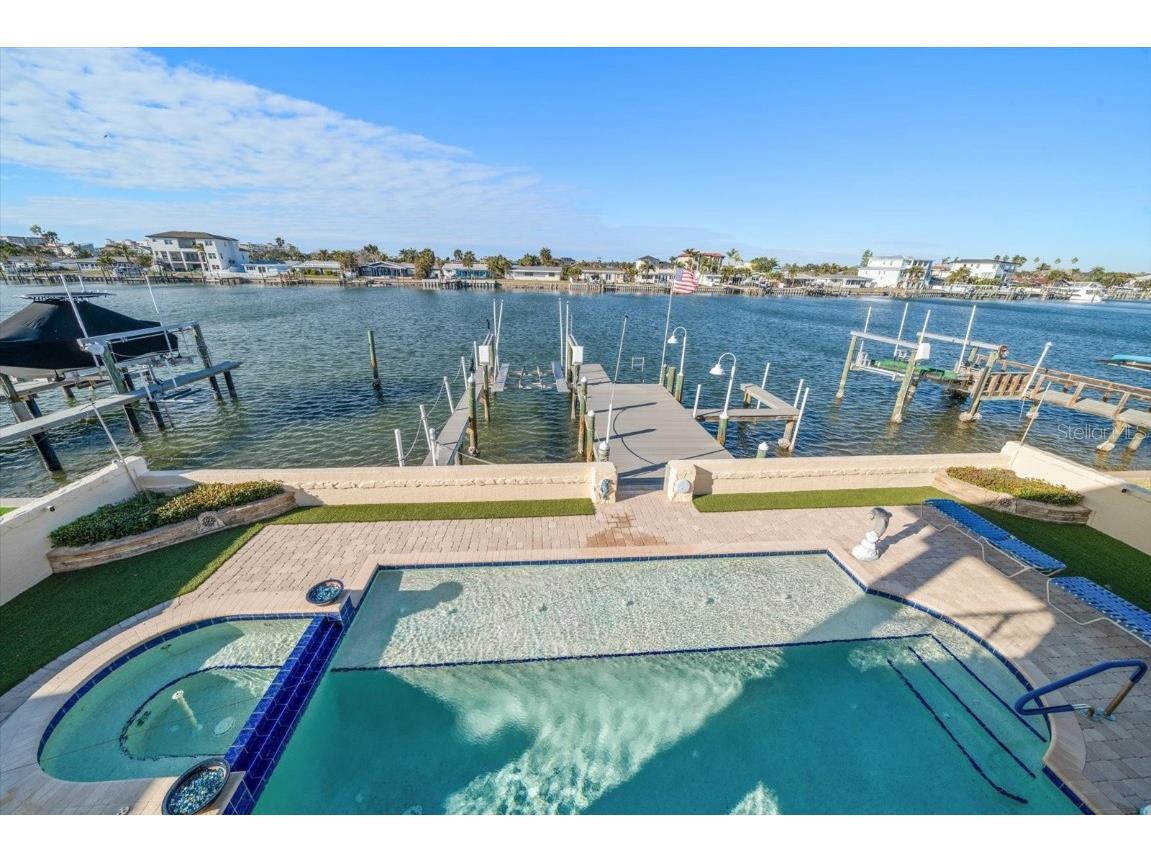 17044 Dolphin Drive North Redington Beach FL 33708 TB8343262 image1