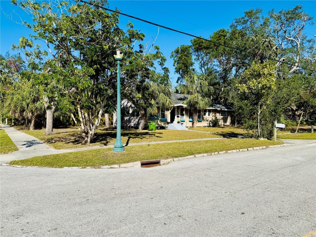 1705 6th Street Sarasota FL 34236 A4635909 image14