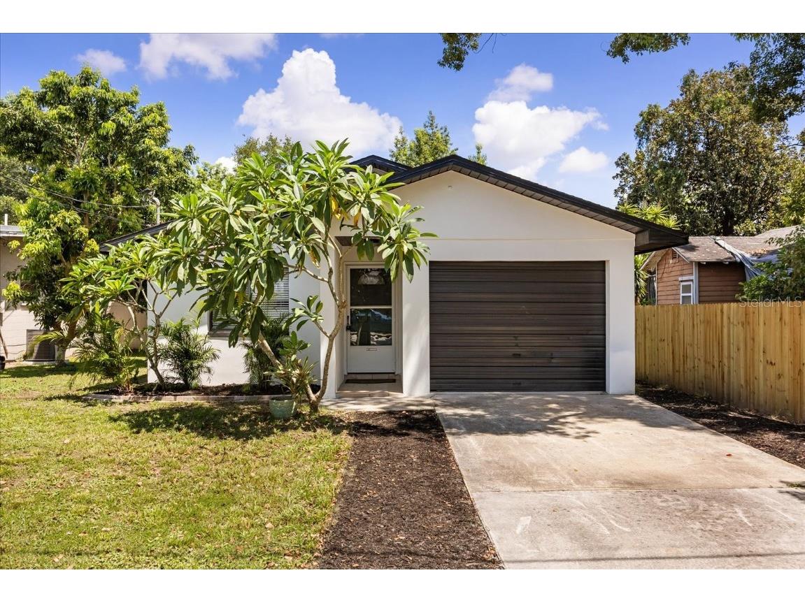 1705 Baxter Avenue Orlando FL 32806 O6335967 image1