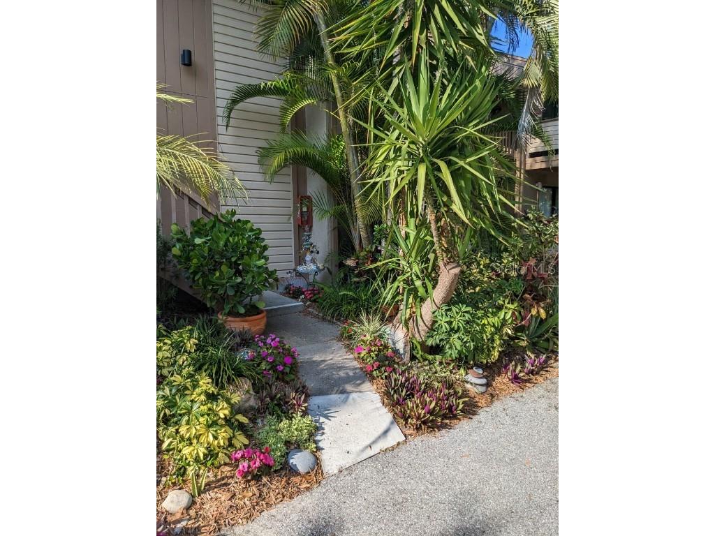 1705 Clower Creek Drive #200 Sarasota FL 34231 J963365 image1