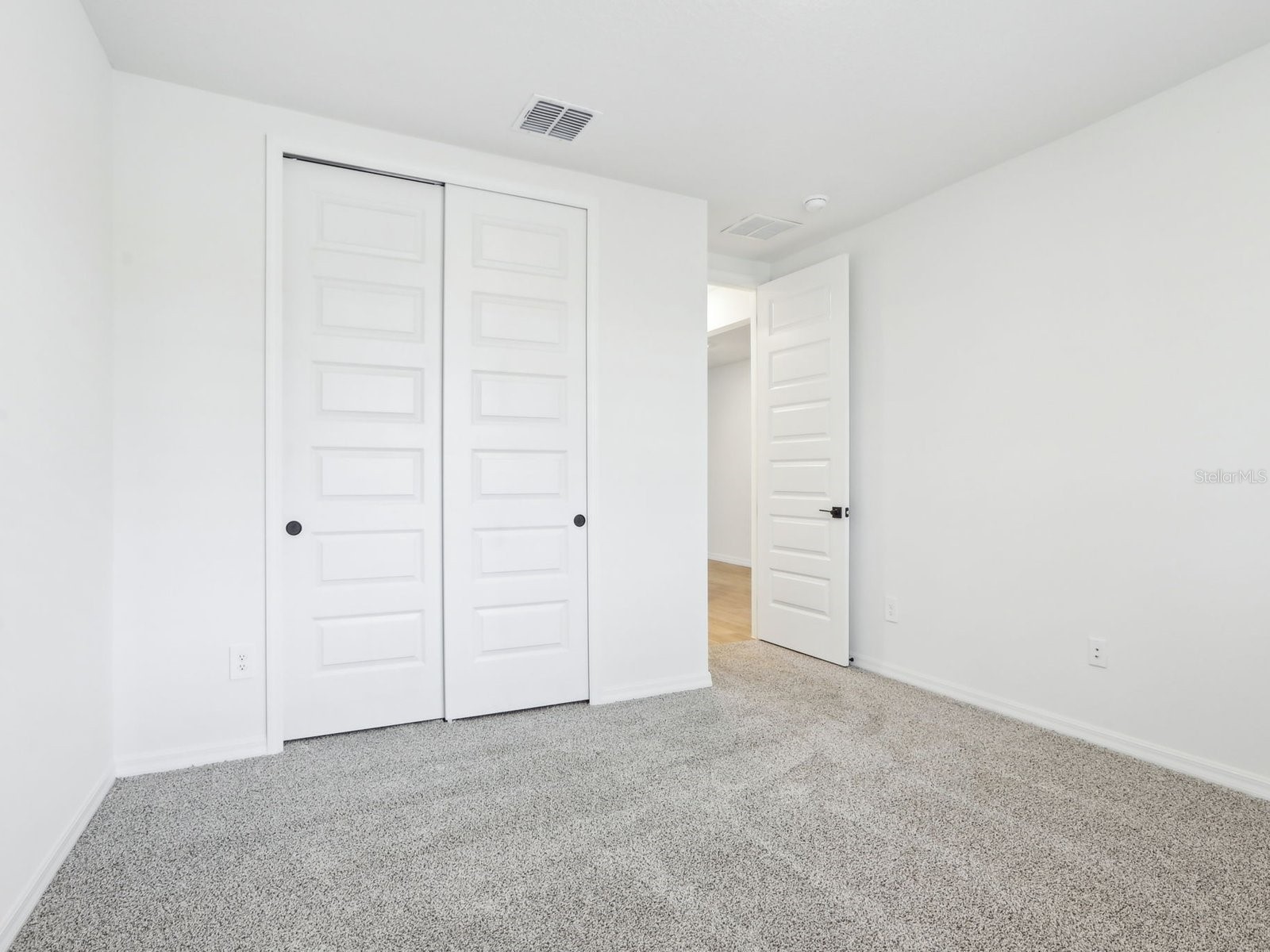 1705 Draughton Drive Zephyrhills FL 33541 O6371209 image5