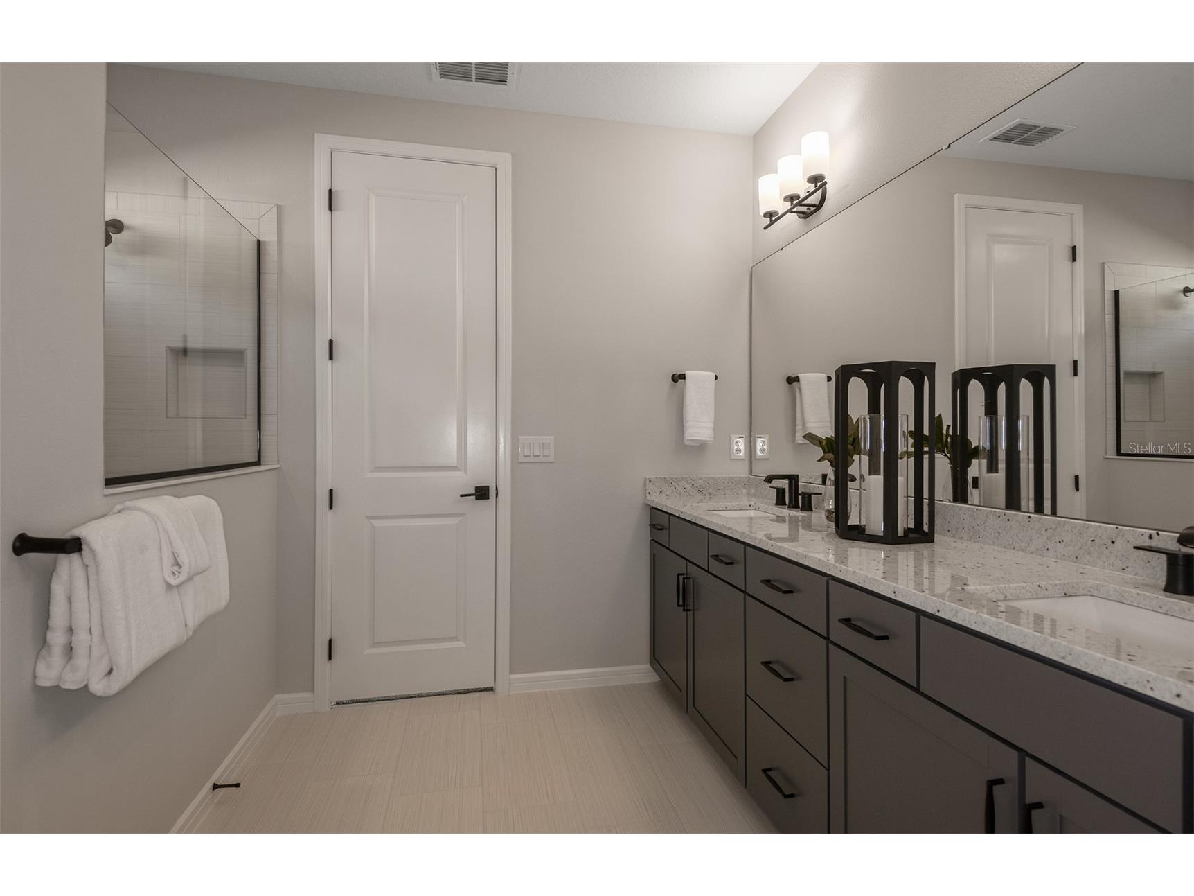 1705 Escalante Way Zephyrhills FL 33540 TB8489885 image14