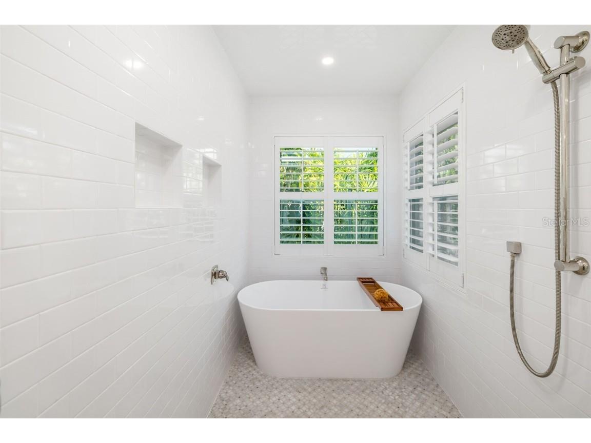 1705 Field Road Sarasota FL 34231 A4671008 image26