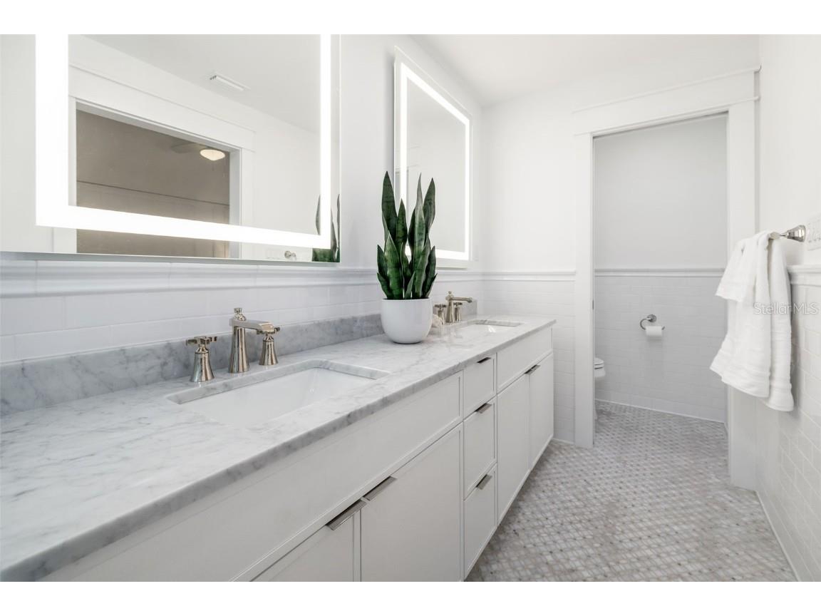 1705 Field Road Sarasota FL 34231 A4671008 image30