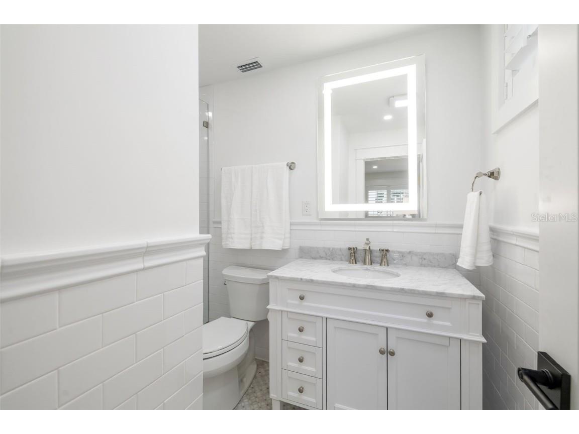 1705 Field Road Sarasota FL 34231 A4671008 image36